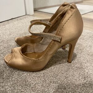 Pedro Garcia Swarovski crystals pump